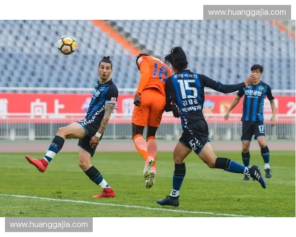 蔚蓝对决，橙色风暴：仁川联与济州联的激情碰撞